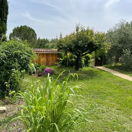 Holiday home Sous Les Etoiles En Provence, Les Bambous Et Les Grands Chenes Lurs