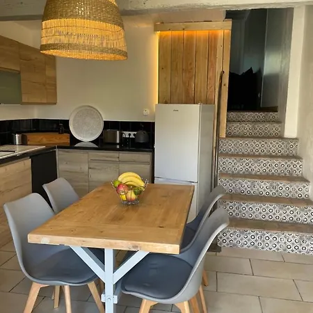 Holiday home Sous Les Etoiles En Provence, Les Bambous Et Les Grands Chenes