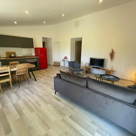 Sous Les Etoiles En Provence, Les Bambous Et Les Grands Chenes Holiday home Lurs